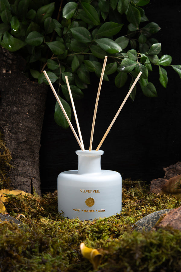 Velvet Veil | Natural Diffuser | Violet, Tea rose, Amber